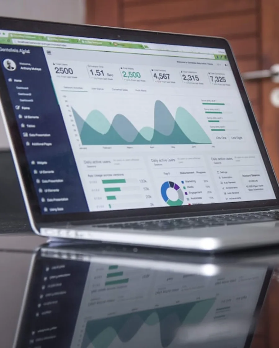 SaaS dashboard ad creative with UI screenshot, headline, and sign-up CTA.